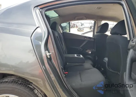 2013 Mazda 3 I z USA, uszkodzony, nr VIN JM1BL1V7XD1746645